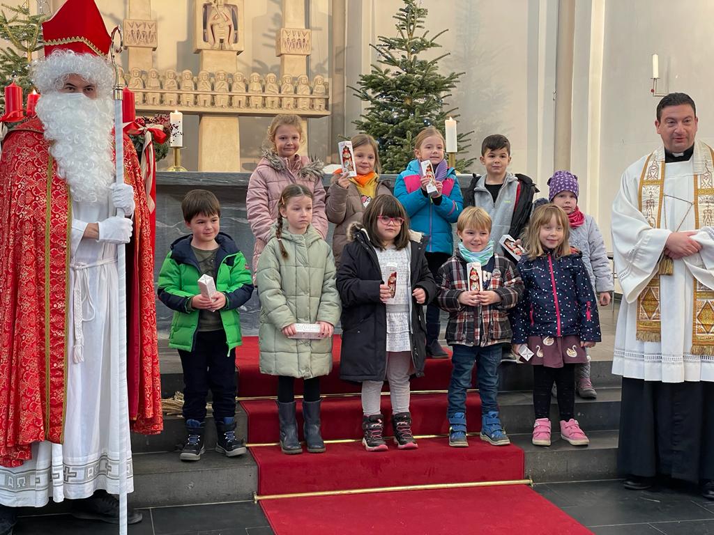 Nikolaus zu Gast in St. Dionysius